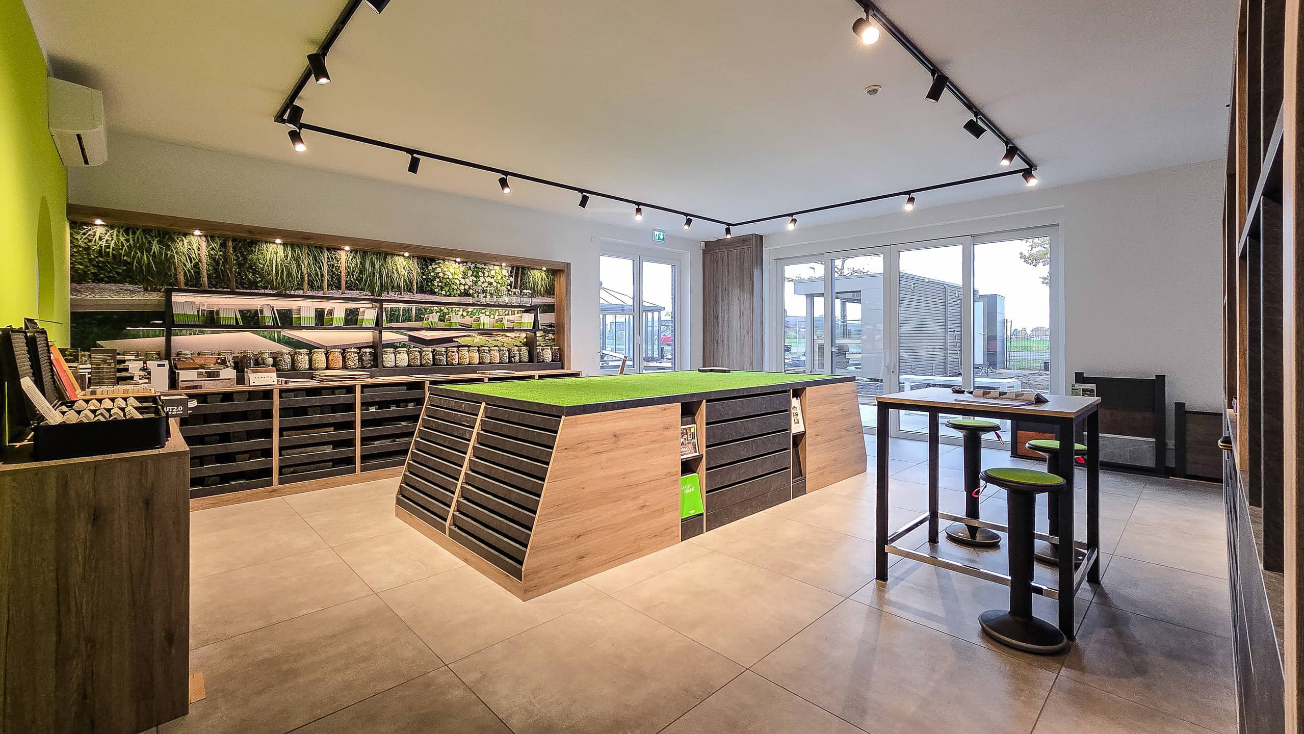 Plan einer professionellen Gartenumgestaltung vom Experten